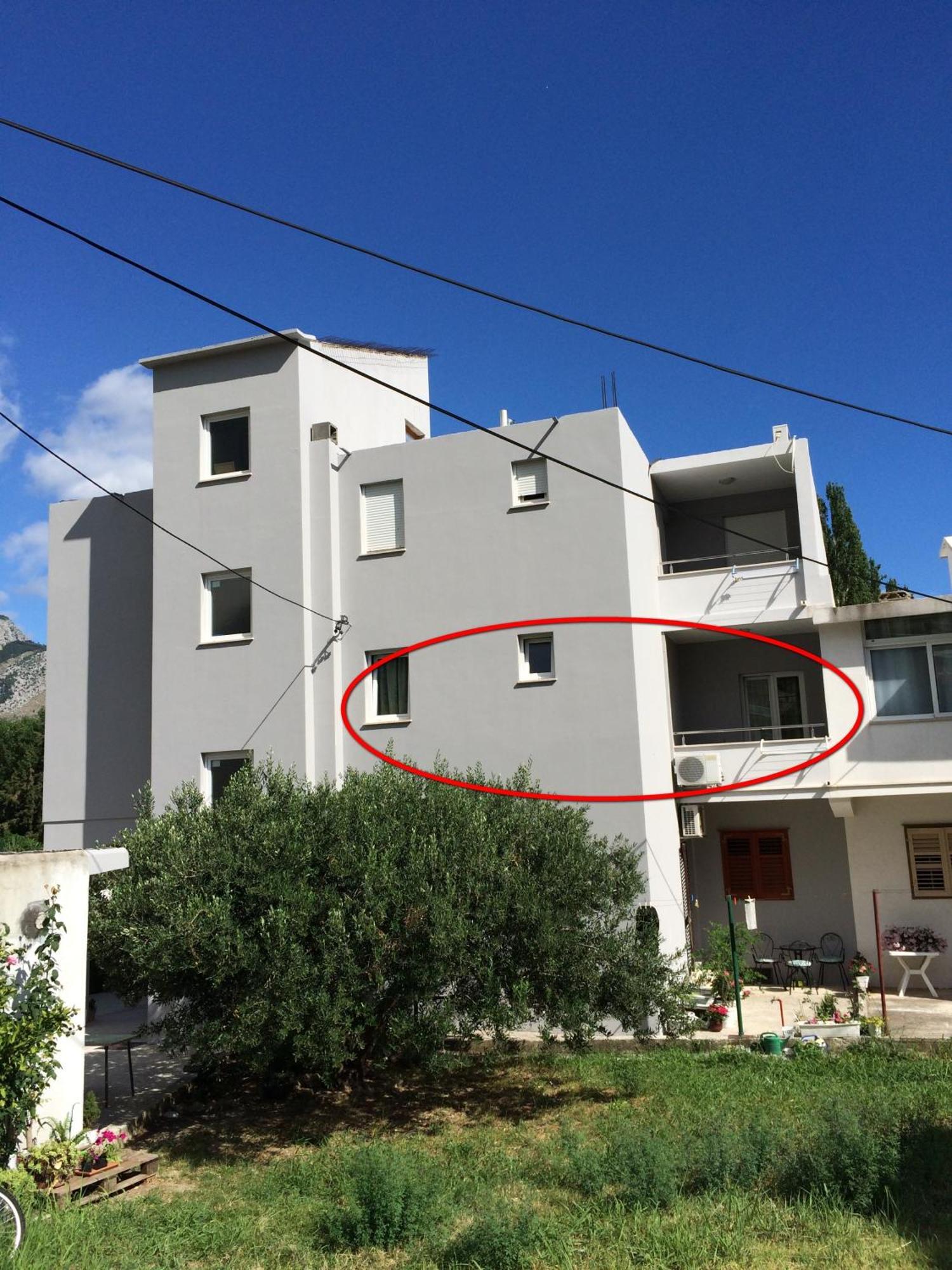 Apartments Ante Omis Exterior photo